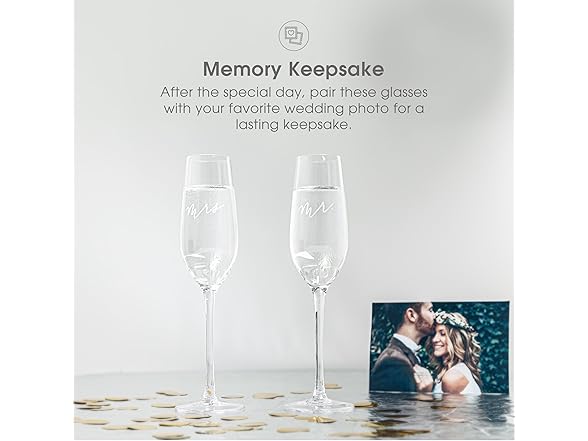 Pearhead Mr. & Mrs. Champagne Flute Set