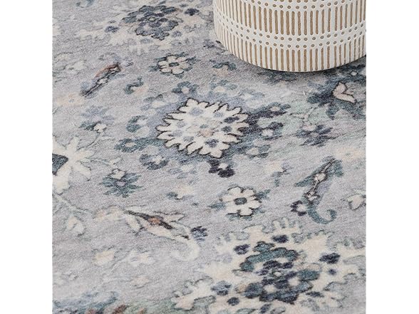 Superior 2'7"x6' Vintage Floral Border Rug