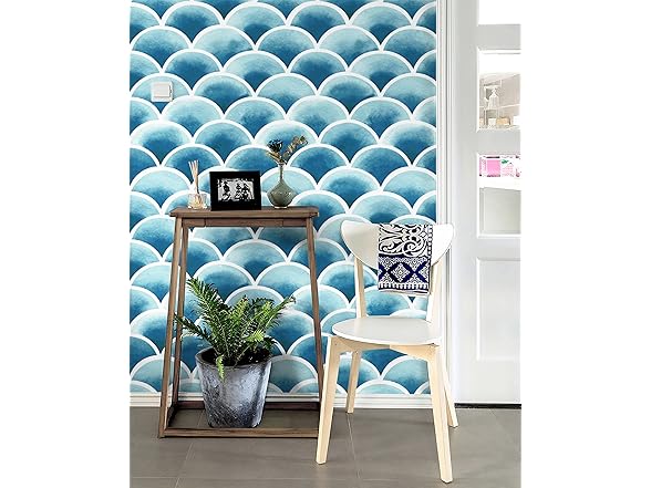 Safiyya Wavy Peel and Stick Wallpaper