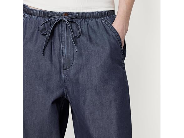 Amazon Essentials Women Relaxed-fit Tie Waist Pant