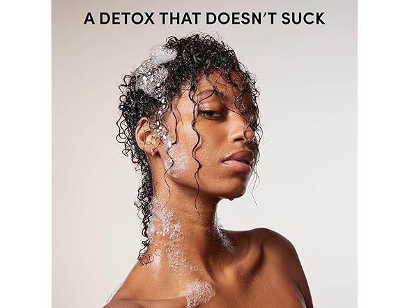 OUAI 3 Fl Oz Detox Clarifying Shampoo