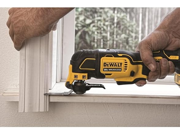 DEWALT DCS354B ATOMIC 20V MAX* Oscillating Tool