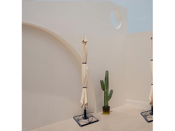 Four Seasons Courtyard Umbrella Base