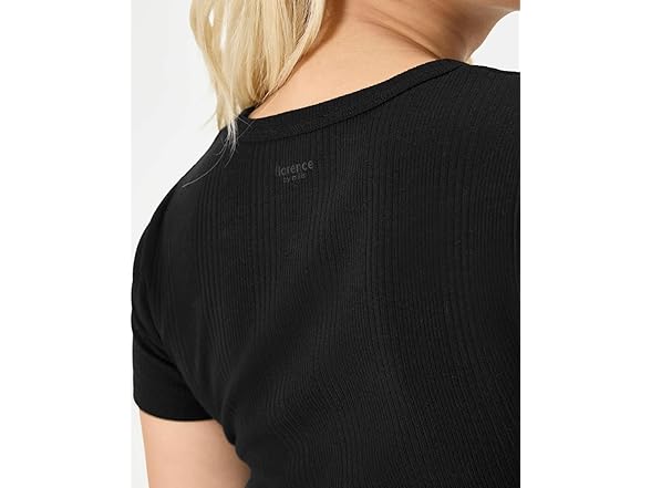 Florence By Mills Women (S) Rib Refresh Crop Shirt