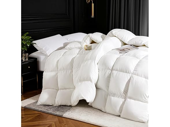 THX9ZRNM Goose Down Queen Comforter