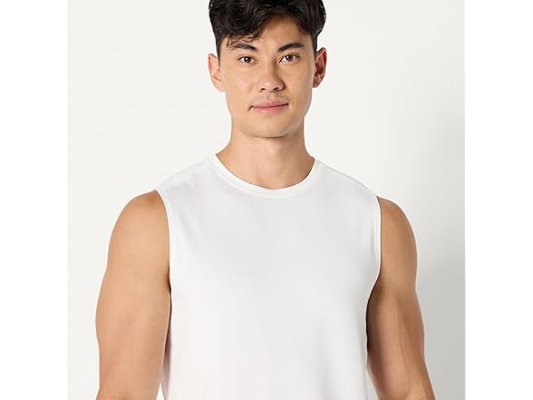 Amazon Essentials Men Tech Stretch Muscle Shirt