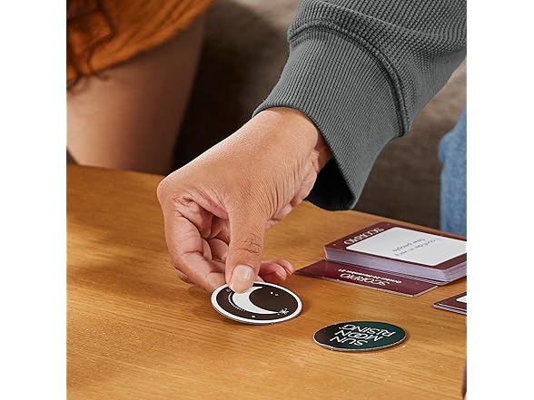 Hasbro Gaming Sun Moon Rising Game