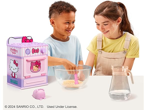 Cookeez Makery Hello Kitty & Friends Oven Playset