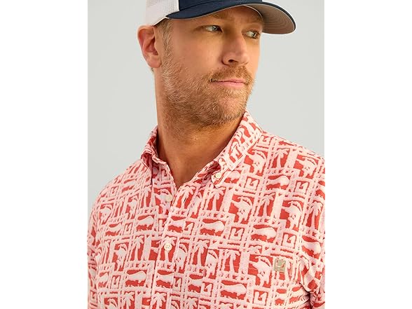 HUK Men Kona Pattern Fishing Button Down