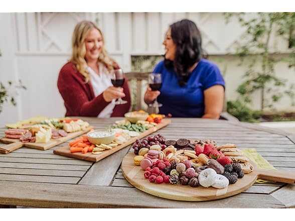 TOSCANA Madera Charcuterie Board