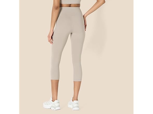 Amazon Women's FormFlex Capri Leggings