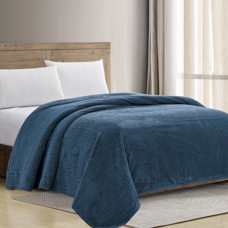 Luxury Home Chevron Braided Micro Plush Blanket - Gallery 8