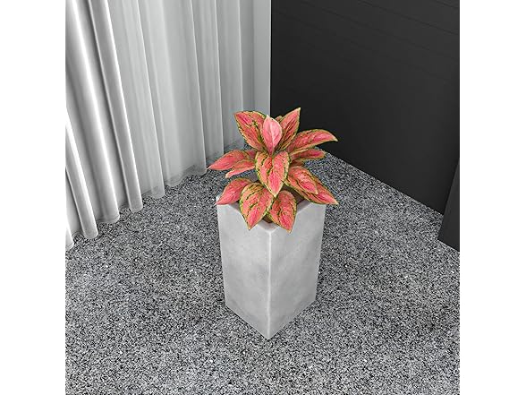 LeisureMod TP24AC Terra Planter Aged Concrete