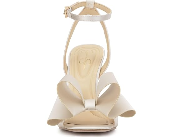 Jessica Simpson Women's Olivine Bow