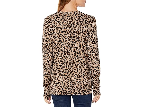 AE Womens RegularFit Lt LS VNeck Sweater