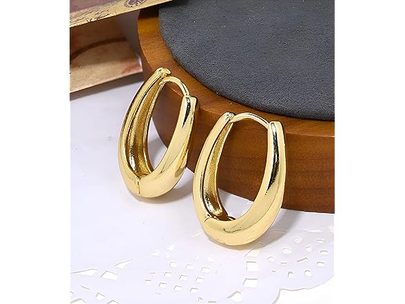 Lamdo Chunky Gold Hoop Earring