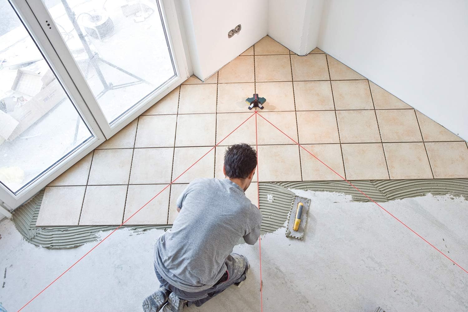 BOSCH GTL3 65 Ft Wall & Floor Covering Laser - Gallery 7