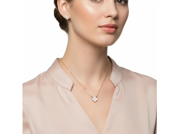 Clover CZ Halo Pendant - Mother of Pearl