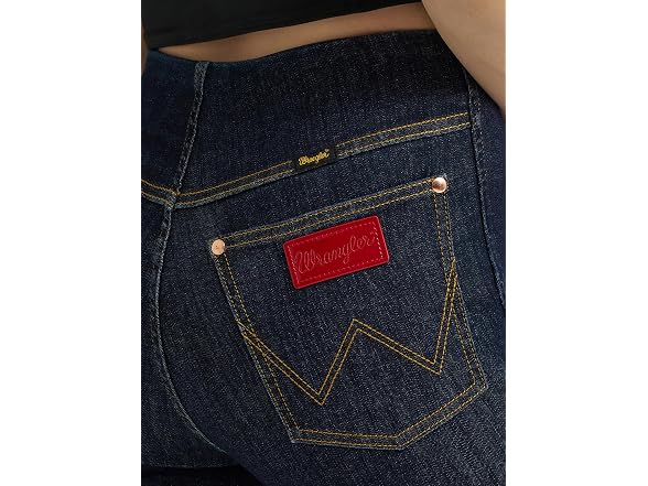 Wrangler Women (26W x 32L) X Lainey Wilson Jean