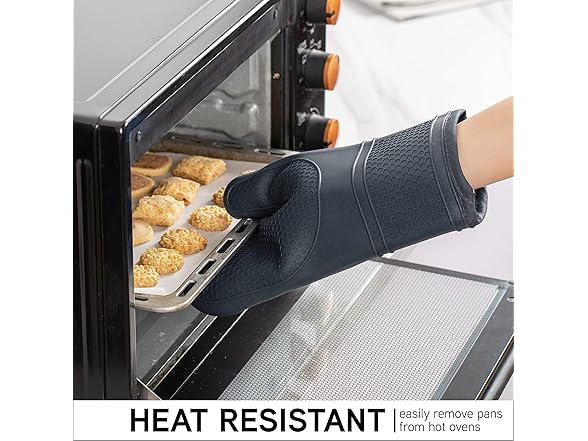COOK WITH COLOR Silicone Oven Mitts- Black, Mitt Set