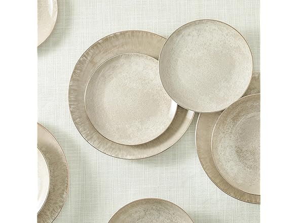 Christian Siriano Onyx 12-Piece Dinnerware Set Porcelain Beige and Gold