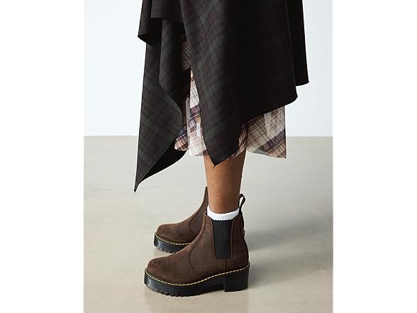 Dr. Martens Women's Sanguine Leather Chelsea Boot (9)