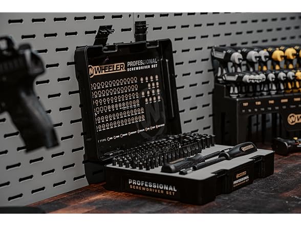 Wheeler 100-Pcs Screwdriver Set