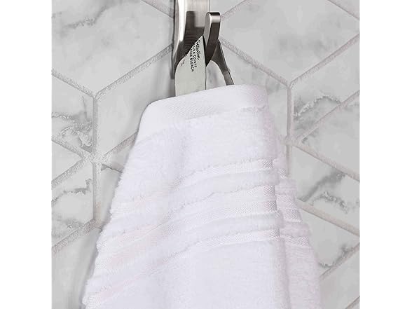 Superior SADIE Floral Towel Set
