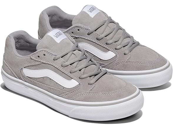 Vans Women Fairview Deluxe Low-Top Shoes