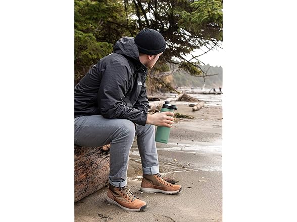 Chute Mag Vacuum Water Bottle - 32oz, Navy