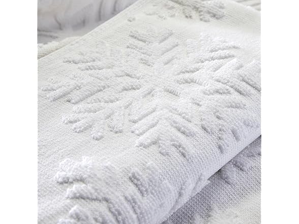 SKL Home Winter Snowflake Bath Towel