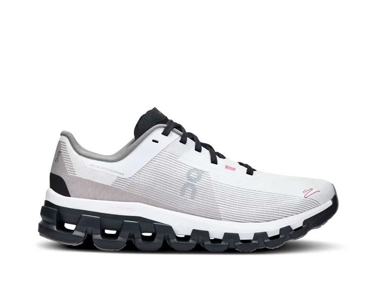 On Running Cloudflow 4 Women's Shoes White/Black Size 5
