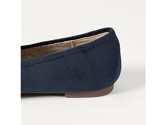 Amazon Essentials Women's Soft Minimal Slip-On Loafer