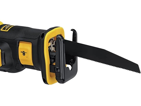 DEWALT DCS367P1 20V MAX XR Comp Recip Saw Kit