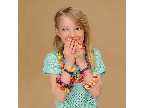 B. toys – Pop Arty! 275 Pieces – Jewlery Making Kit