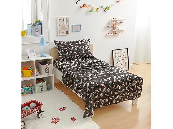 Amazon Basics Kid's Microfiber 3Pc Sheet Set