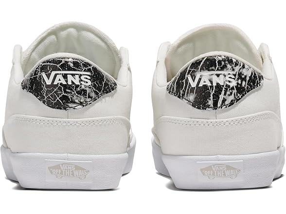 Vans Women's Emmy Deluxe Shoe
