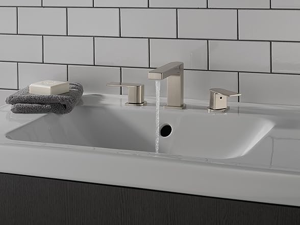 Peerless Xander Widespread Bathroom Faucet