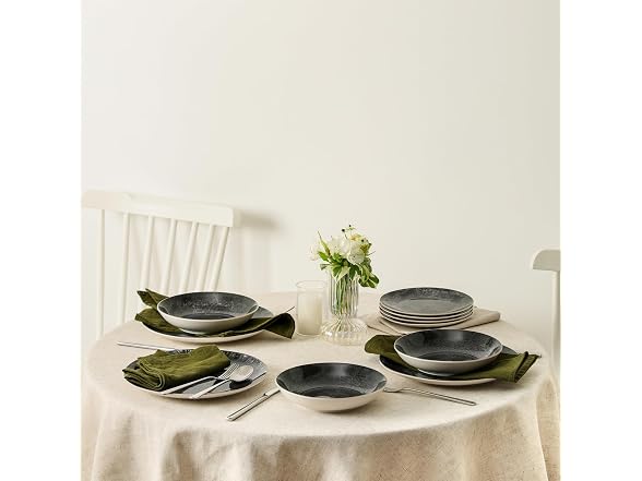 Christian Siriano Onyx 12-Piece Dinnerware Set