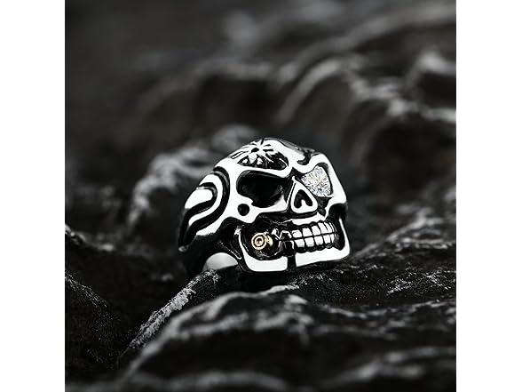 MollyQueen Vintage Cigar Skull Ring