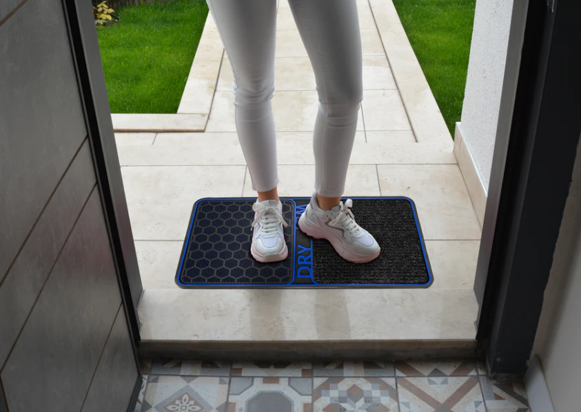 Wet & Dry Shoe Cleaning Door Mat - Gallery 6