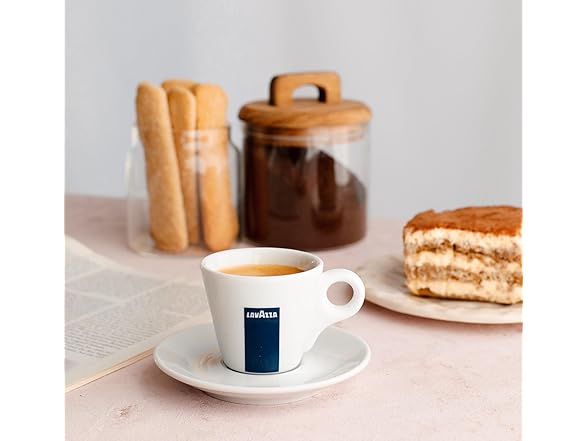 Lavazza Qualita Oro Ground Coffee, Medium Roast