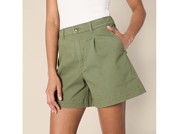 Amazon Essentials Women's Hi-Rise Relaxed A-line Shorts