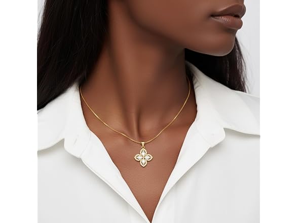Darenli 18K Gold Plated Four Leaf Clover Necklace