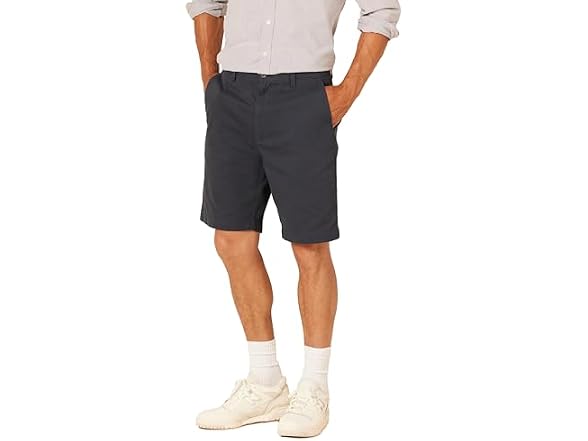 Amazon Essentials Men Classic-fit 9" Short