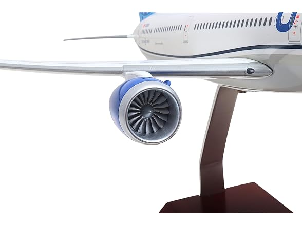 SkyMarks Elite United 787-10 1/100 Scale Model Airplane