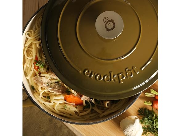 Crock-Pot Artisan 7-Quart Enameled Cast Iron Dutch Oven 