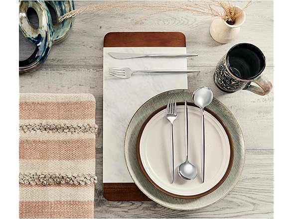 Hampton Forge Zephyr Mirror Flatware Set 18/0 20Pc