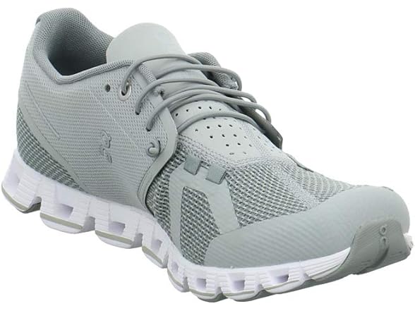 On Men's Cloud Sneakers (7.5)