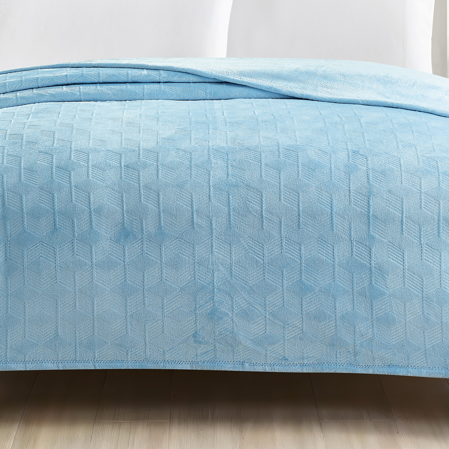 Amrani Embossed Microplush Blanket Lightweight - Gallery 6